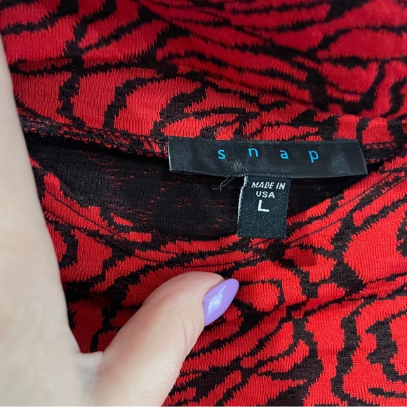 2/$15 Fitted Drop-shoulder Dress Size L - Picture 4 of 8